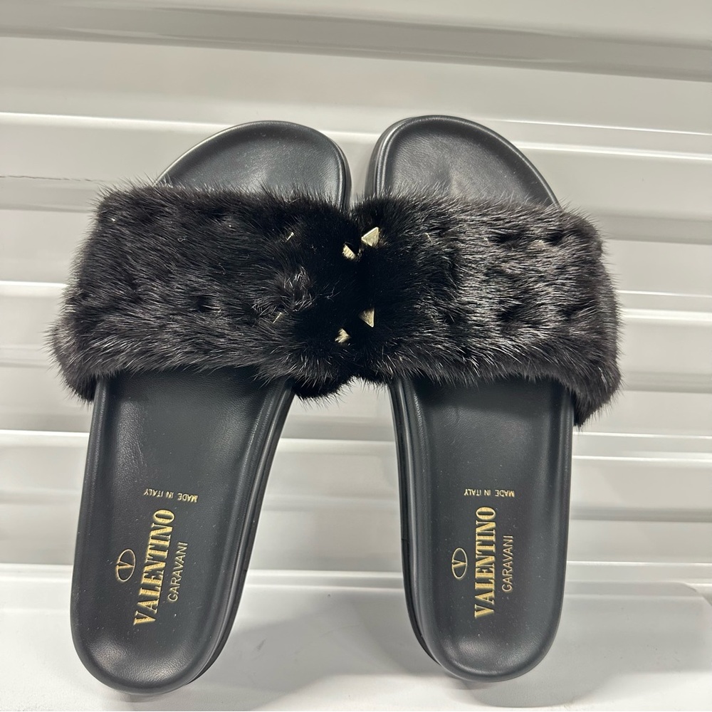 Valentino Garavani Rockstud Black Mink Fur Slide Sandals